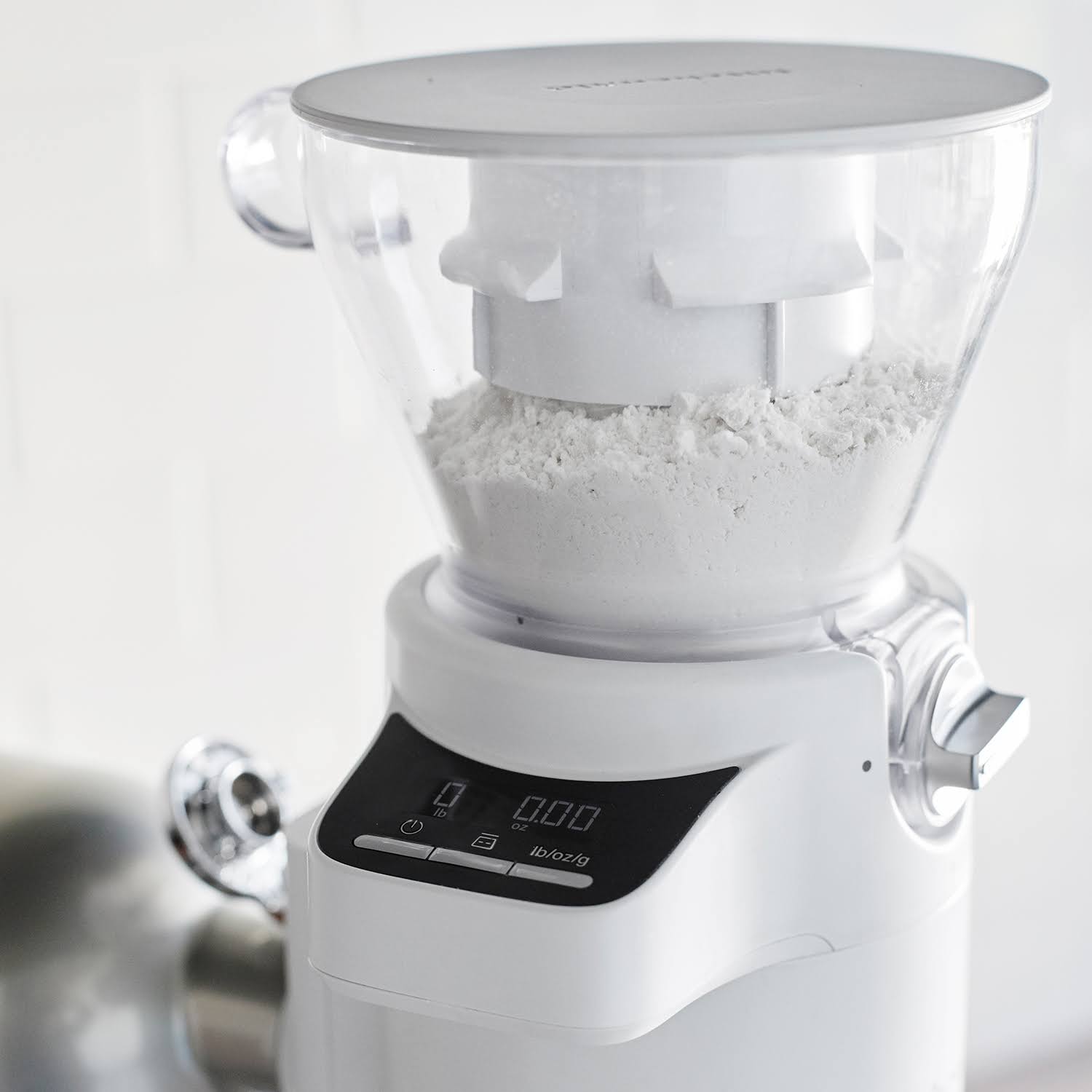 Kitchen Scale and Sifter Attachment White k7