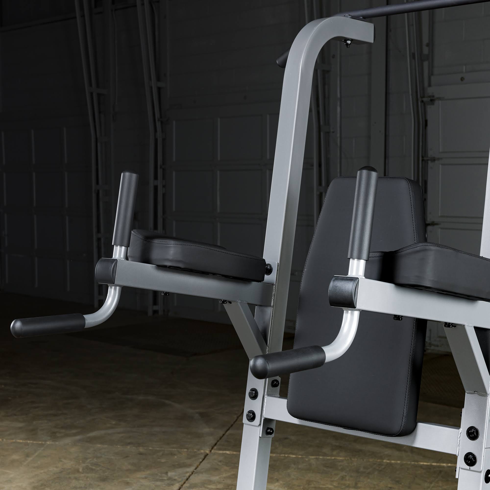 Vertical Knee Raise Dip Pull Up Station k7