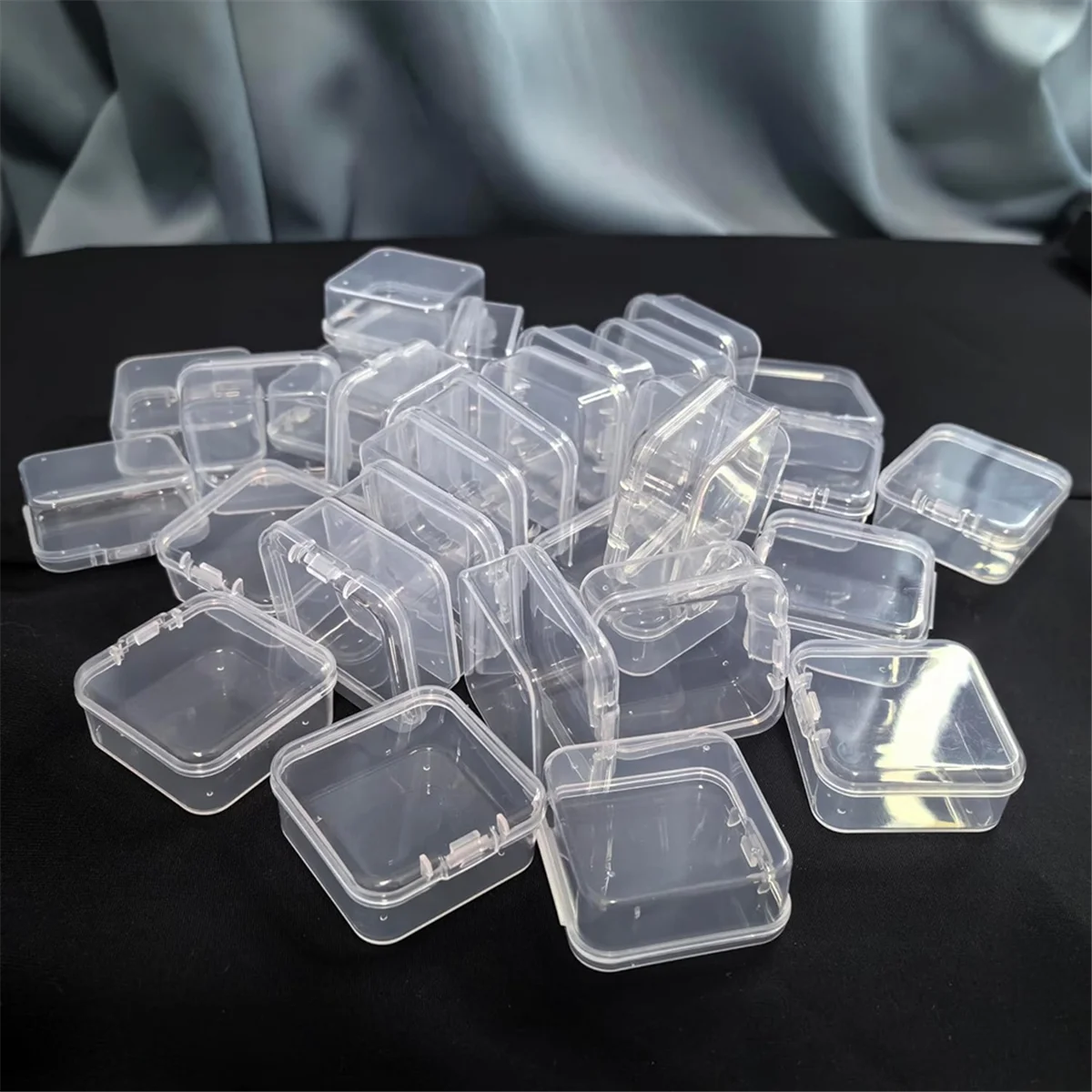 Clear Small Containers with Hinged Lid 30 Pack a7