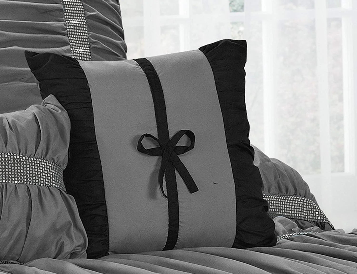 Comforter Set Queen 7 Piece with Shams & Bed Skirt a7