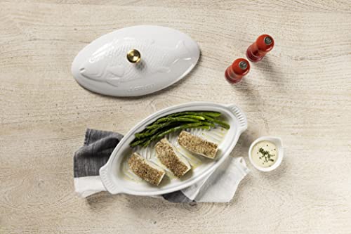 Stoneware Oval Fish Baker 1.7qt A7