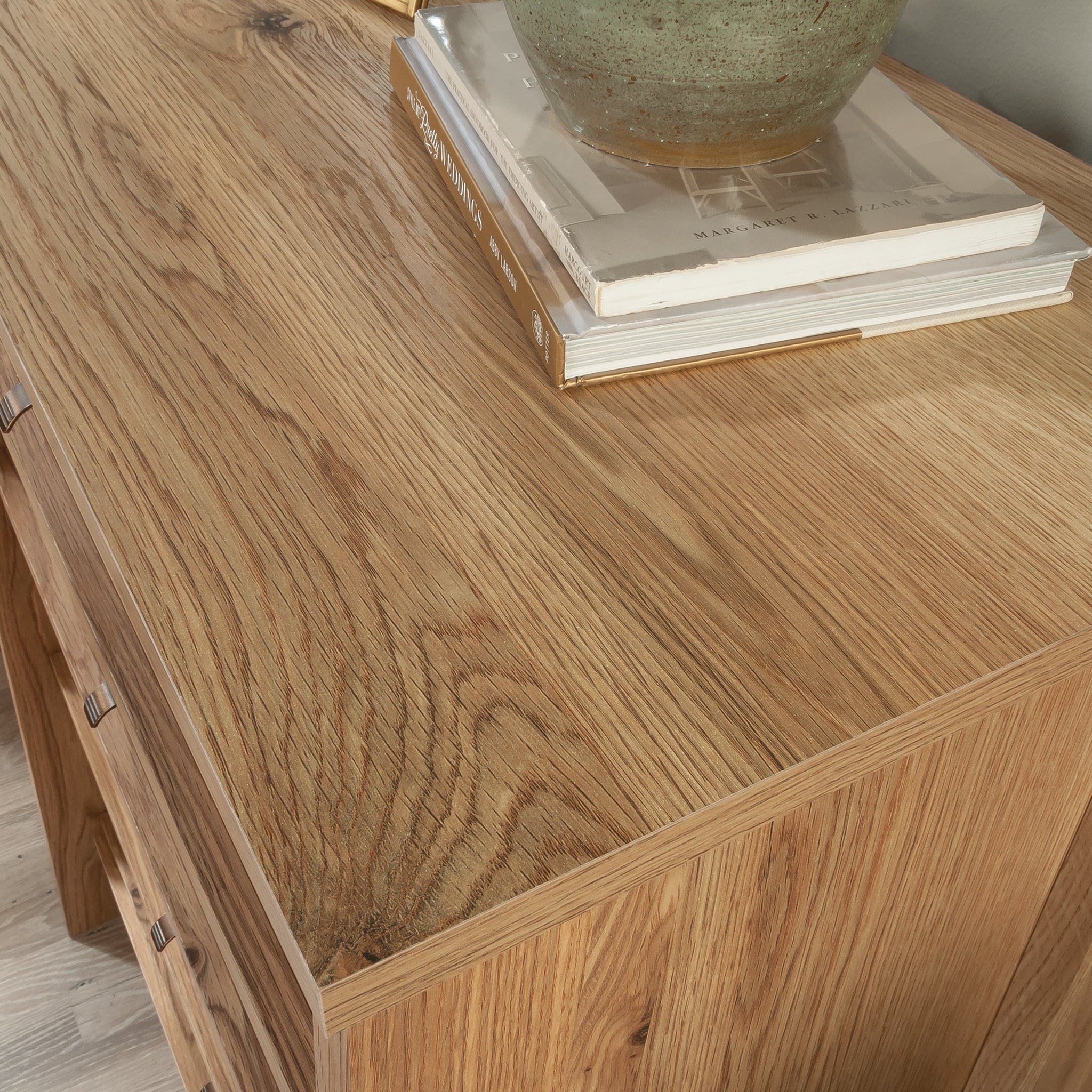 Dresser in Timber Oak Finish 7k