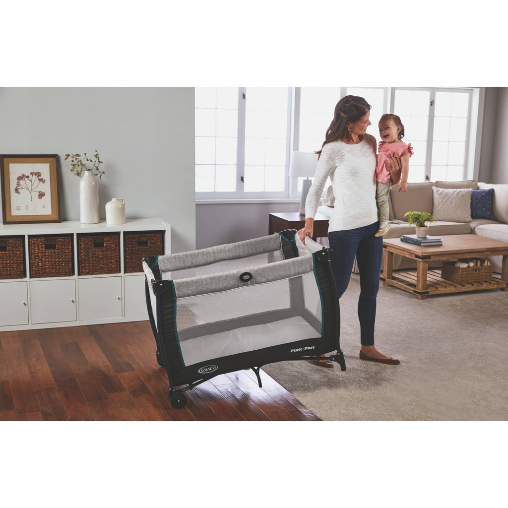Playard with bassinet and changing table A7